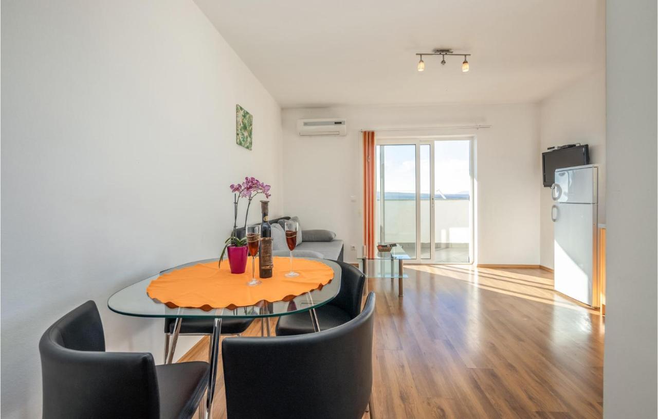 Stunning Apartment In Crikvenica With Wifi Exteriör bild