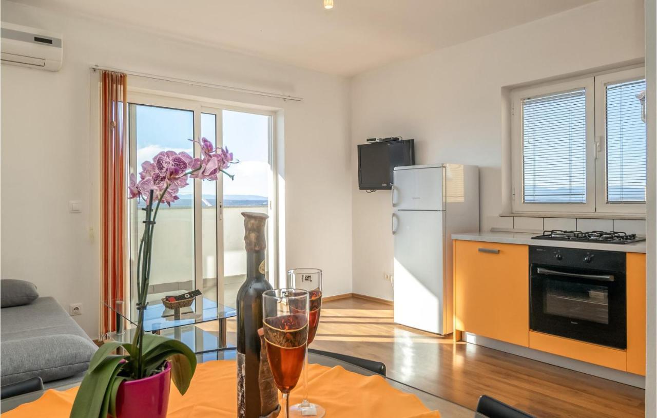 Stunning Apartment In Crikvenica With Wifi Exteriör bild