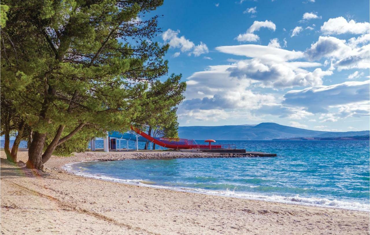 Stunning Apartment In Crikvenica With Wifi Exteriör bild